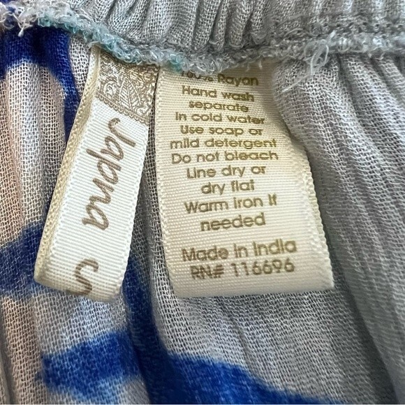 Japna off shoulder gray and blue floral top size small - Picture 4 of 4